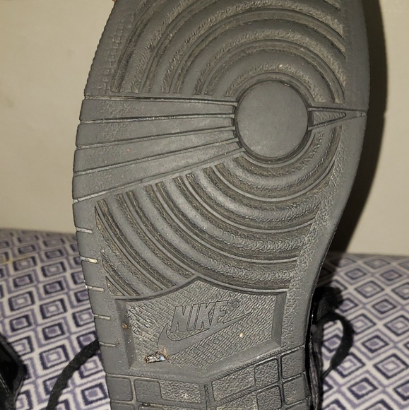 Shoes - Picture 3 of 8